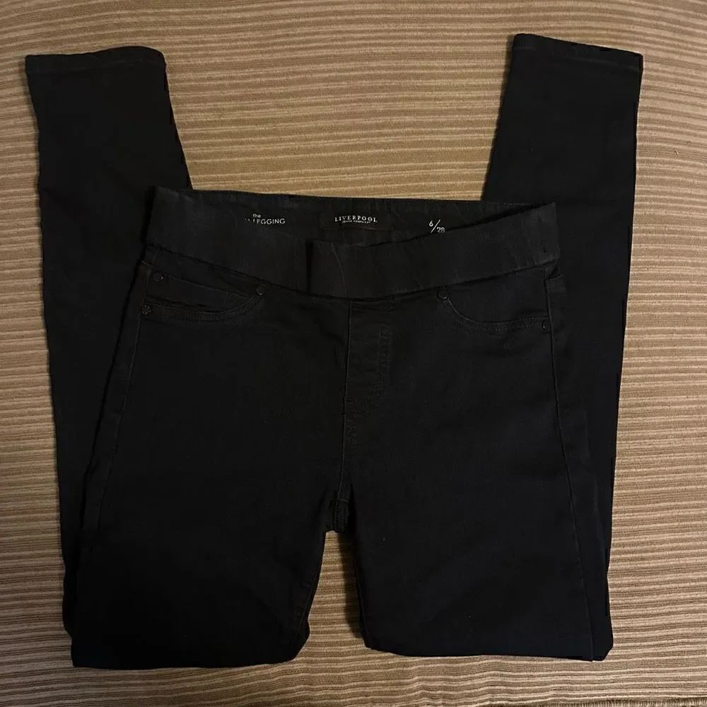 Liverpool the slim legging black 6/28